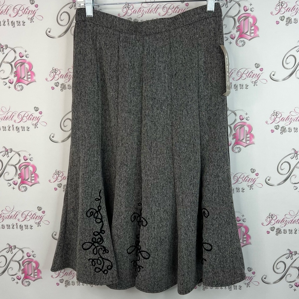 TanJay skirt embroidery floral Gray A-Line Skirt with Black Detailing